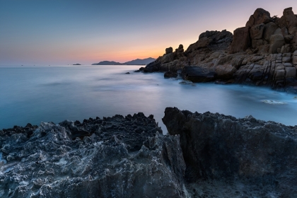 Discover the Rare Sea Waterfall in Central Vietnam - A Unique Site with Backwards Flowing Waterfall