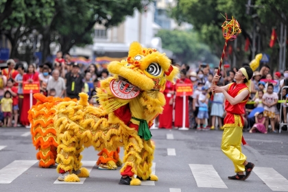 Hoan Kiem Lake Walking Street opens continuously for 6 days during the holidays April 30 and May 1 Hoan Kiem Lake Walking Street opens continuously for 6 days during the holidays April 30 and May 1