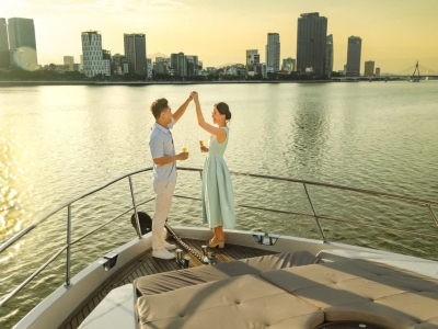 PRIVATE YATCH IN DA NANG - LUXURY SERVICES 