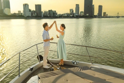 PRIVATE YATCH IN DA NANG - LUXURY SERVICES PRIVATE YATCH IN DA NANG - LUXURY SERVICES