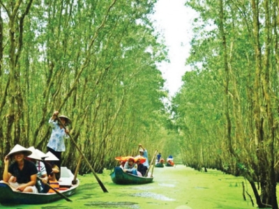 Vietnam Explorer: Ho Chi Minh City to Hanoi in 12 Days