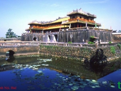 Hue City Tour – Imperial Citadel, Thien Mu Pagoda & Royal Tombs