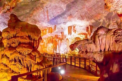 HUẾ - ĐỘNG THIÊN ĐƯỜNG - HUẾ 1 NGÀY HUẾ - ĐỘNG THIÊN ĐƯỜNG - HUẾ 1 NGÀY