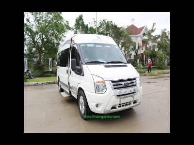 顺化名望的 Dcar 豪华轿车租车的服务 顺化名望的 Dcar 豪华轿车租车的服务