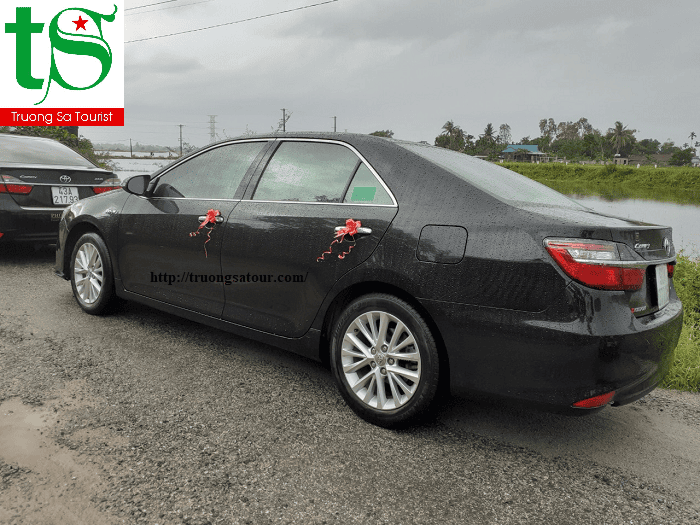 cho-thue-xe-camry-2_5Q-da%20nang%20(4)