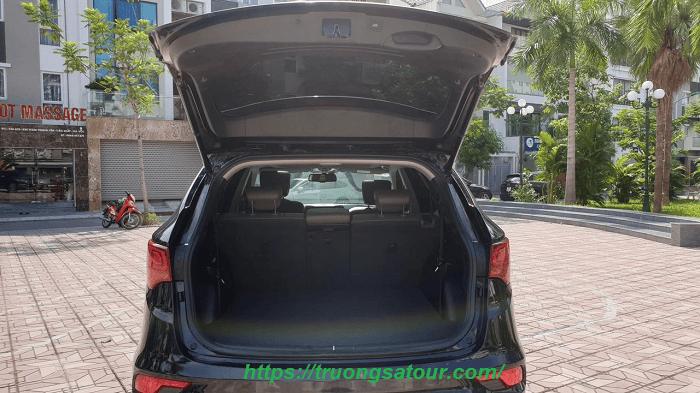 cho-thue-xe-hyundai-santafe-tai-da-nang%20(2)