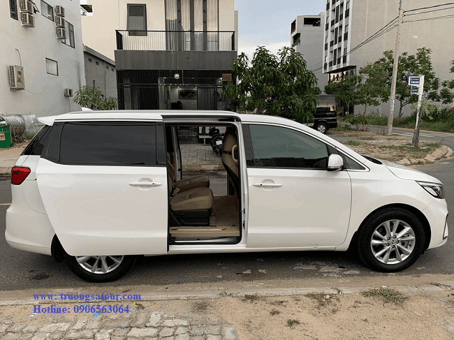 cho-thue-xe-kia-sedona-7-cho-di-mang-den-kon-tum-(1)