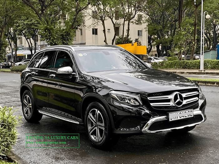 cho-thue-xe-mercedes-benz-glc-200-co-tai-xe-tai-da-nang-(2)