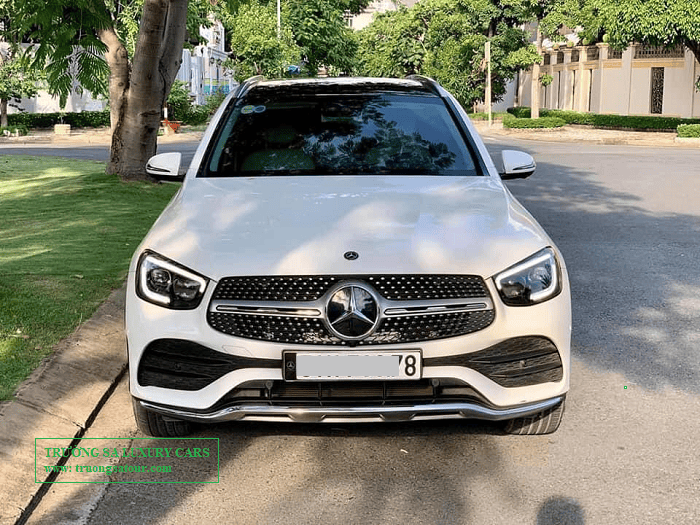 cho-thue-xe-mercedes-benz-glc-300-tai-da-nang-gia-re-(1)