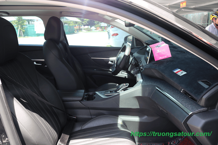 cho-thue-xe-peugeot-doi-moi-tai-da-nang%20(5)