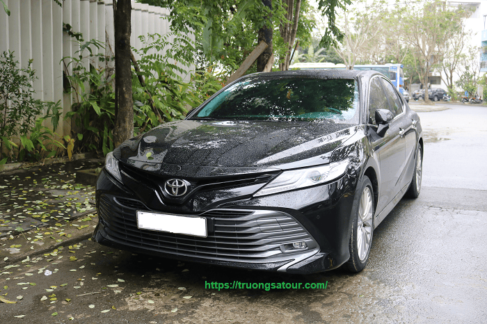thue%20-xe-camry-tai-hoi-an-gia-re%20(5)