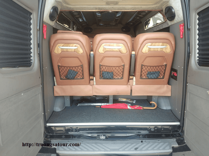 images/thue-xe-dcar-limousine-9-cho-da-nang%20(3