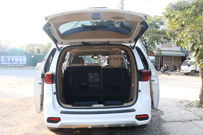 thue-xe-kia-sedona-tai-quang-ngai%20(7)