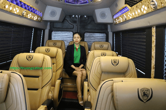 thue-xe-limousine-12ghe-di-hoi-an-quang-nam-gia-re%20(4)
