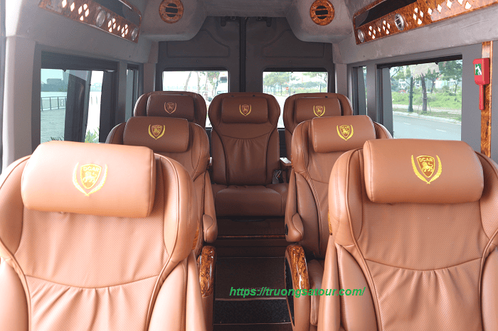 thue-xe-limousine-di-hue-tai-da-nang-gia-re%20(1)