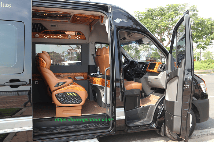 thue-xe-limousine-di-hue-tai-da-nang-gia-re%20(4)