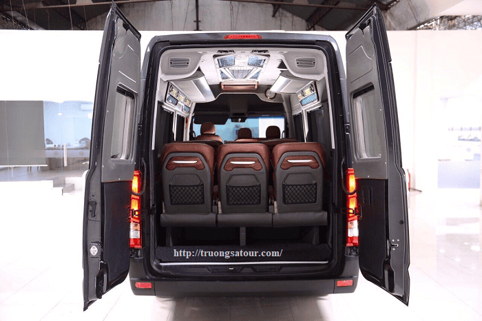 thue-xe-solati-limousine-9cho-da-nang%20(1)