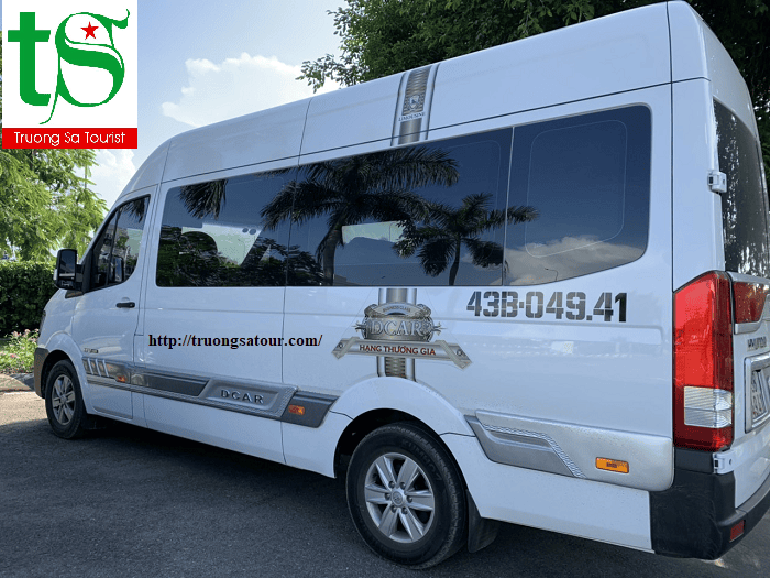 thue-xe-solati-limousine-9cho-da-nang%20(2)