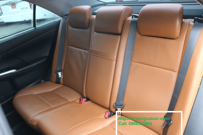 thue-xe-vip-4cho-tai-hue%20(1)