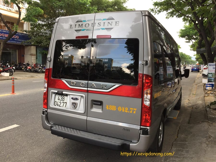 cho-thue-xe-dcar-limousine-9-ghe-tai-da-nang