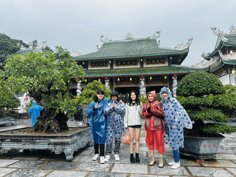 越南岘港岘港观音像,山茶半岛,五行山,龙桥,韩市场一日游