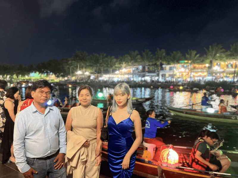 越南岘港5天4夜（岘港市、会安古城、迦南岛七亩椰林、巴拿山、顺化市、香村什么的）-1
