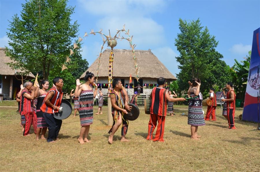 Folk music performances