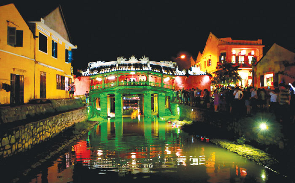 hoi-an-chua-cau