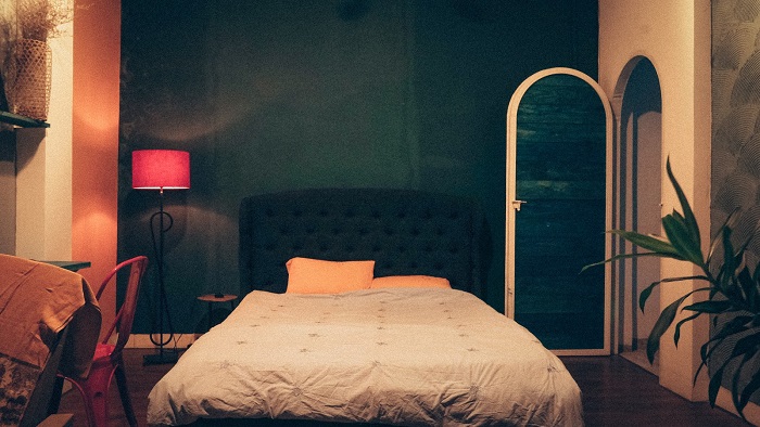 roll-hostel(1)
