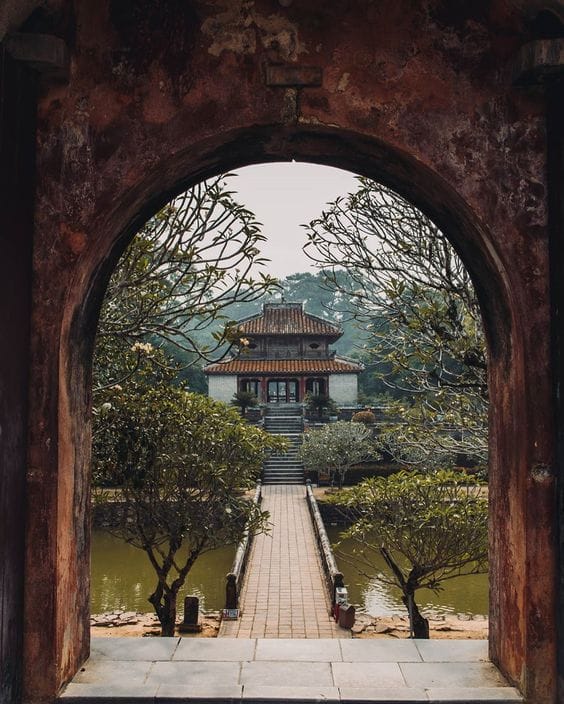 Hue City Tour - Small Group Tour (12 Pax)