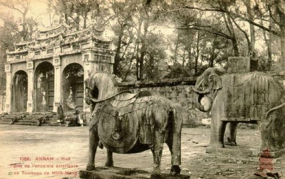 Hue City Tour - Small Group Tour (12 Pax)