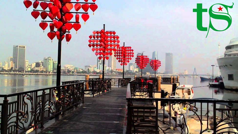 Ba Na Hills Golden Bridge Full-Day Tour from Da Nang or Hoi An