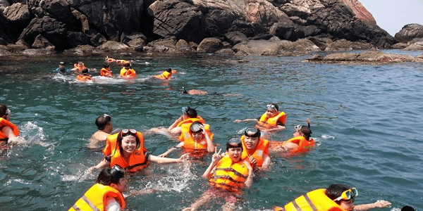 LẶN NGẮM SAN HÔ CÙ LAO CHÀM