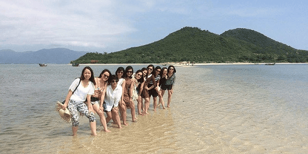 “CON ĐƯỜNG TRÊN BIỂN” ĐIỆP SƠN