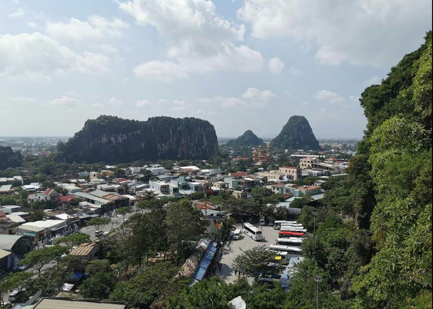 ĐÀ NẴNG – LINH ỨNG – NGŨ HÀNH SƠN – HỘI AN – BÀ NÀ HILL 3N2D