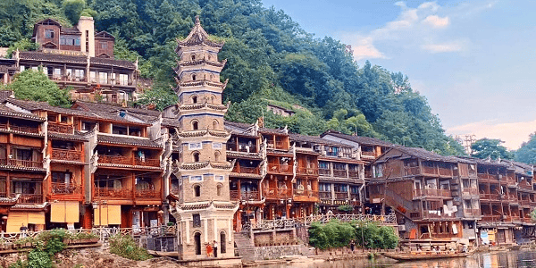 TOUR PHƯỢNG HOÀNG CỔ TRẤN 6N5D GIÁ RẺ TẠI ĐÀ NẴNG