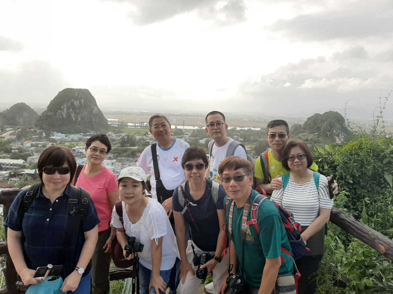 岘港旅游 (四天三夜)| 岘港旅游团 | 越南