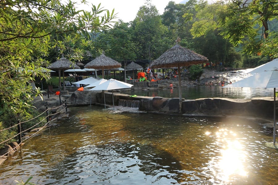 TOUR GHÉP BẠCH MÃ VILLAGE 1 NGÀY