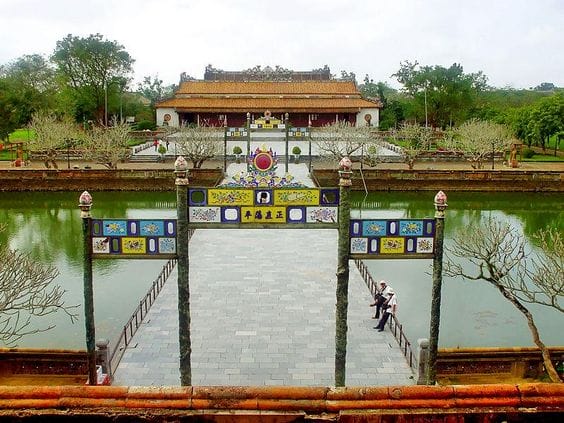 HUE DISCOVERY DELUXE SMALL GROUP TOUR