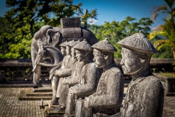 Hue City Tour - Small Group Tour (12 Pax)