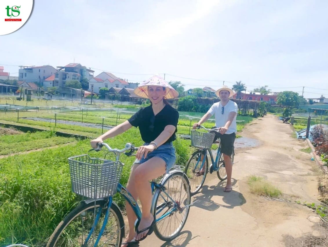 Astonishing Vietnam in 12 Days - Super Deal Package