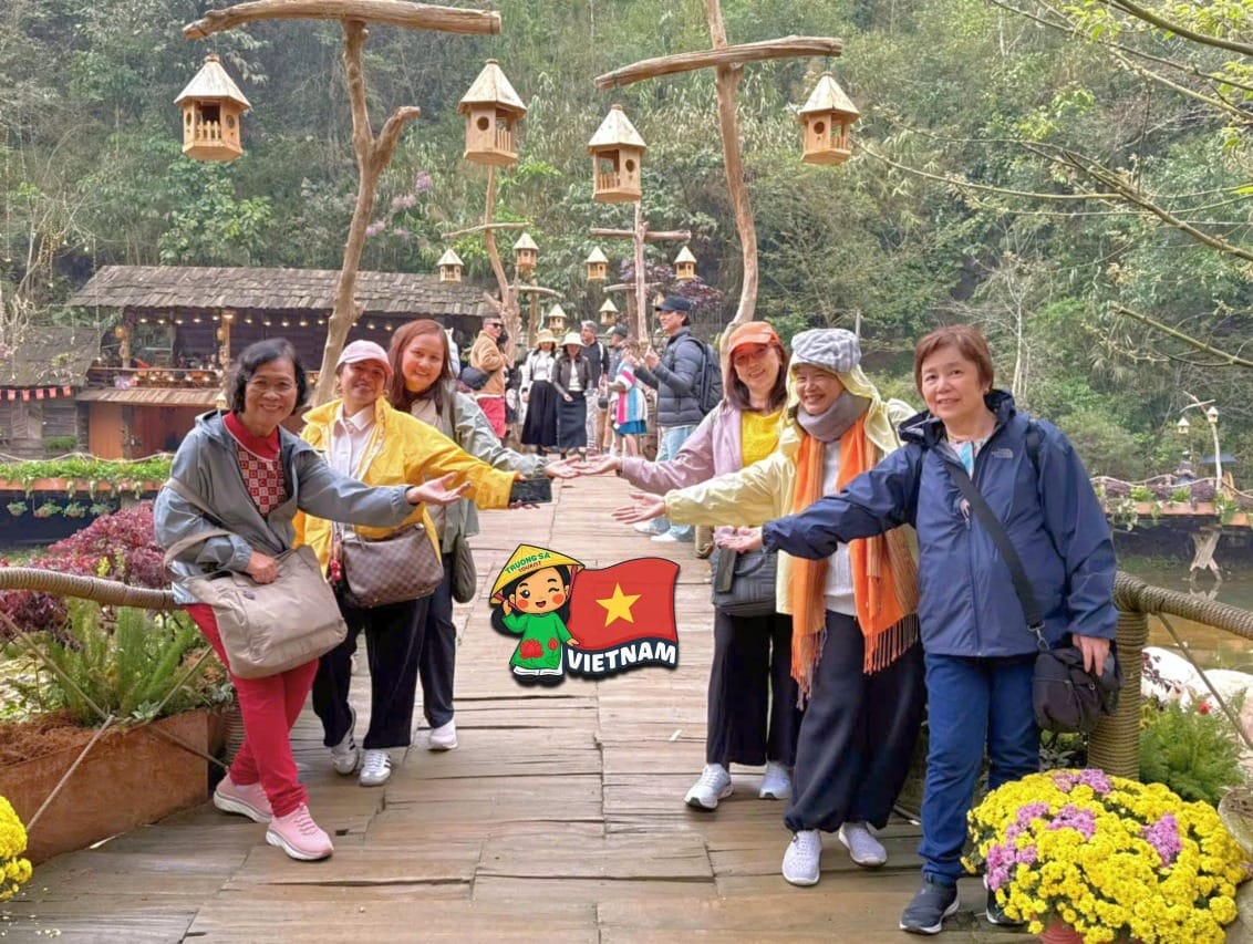 Vietnam Explorer: Ho Chi Minh City to Hanoi in 12 Days