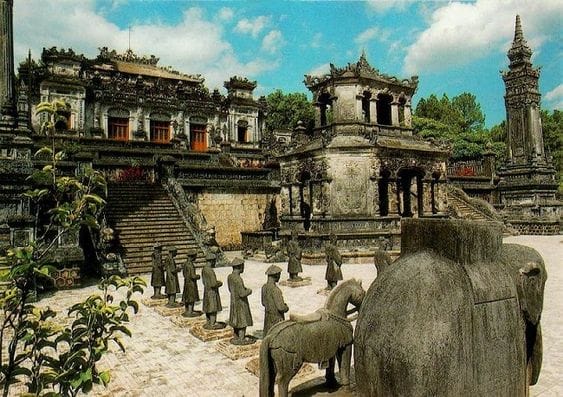 Hue City Tour - Small Group Tour (12 Pax)