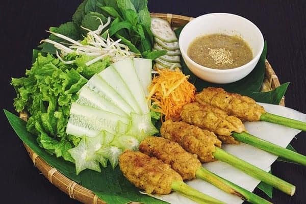 Hue Walking Food Tour Group Tour ( Max 12 pax)