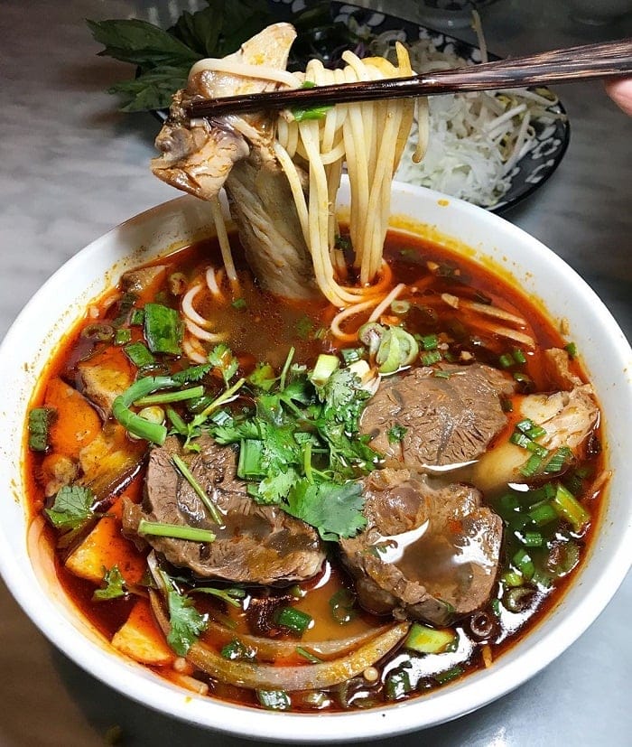Hue Walking Food Tour Group Tour ( Max 12 pax)