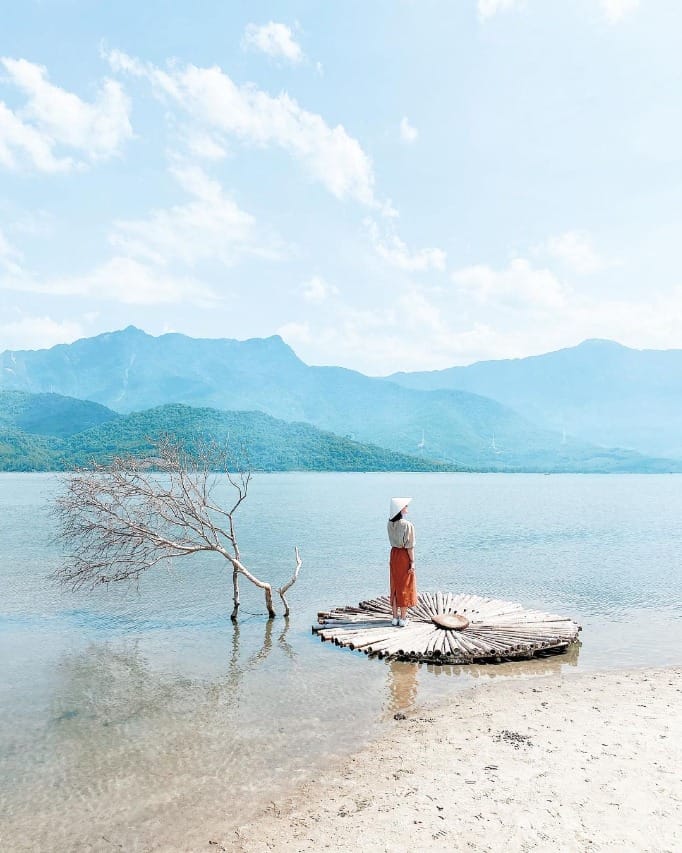 Hue to Hoi An by Bus - Group Tour