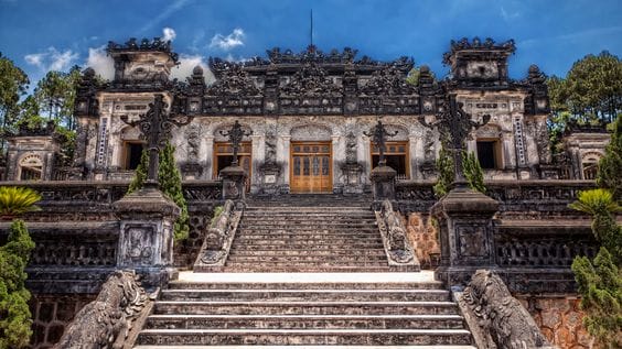 Hue City Tour - Small Group Tour (12 Pax)
