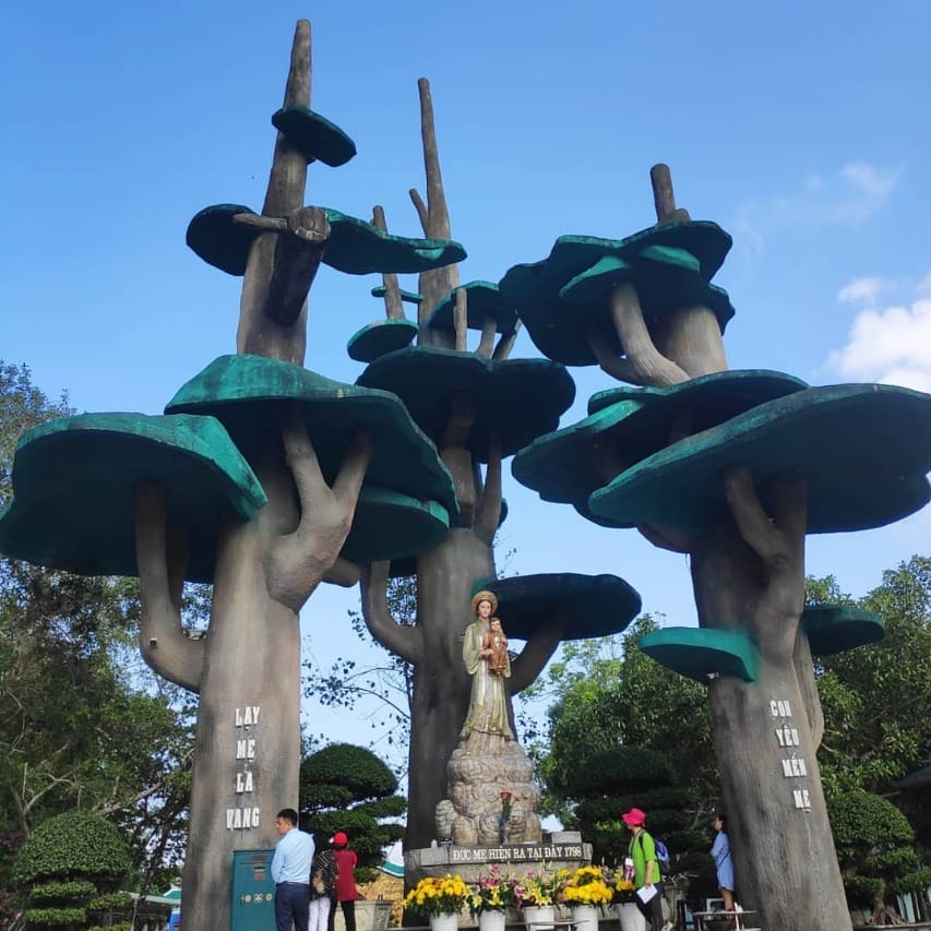 PHONG NHA CAVE EXPERIENCE FROM HUE