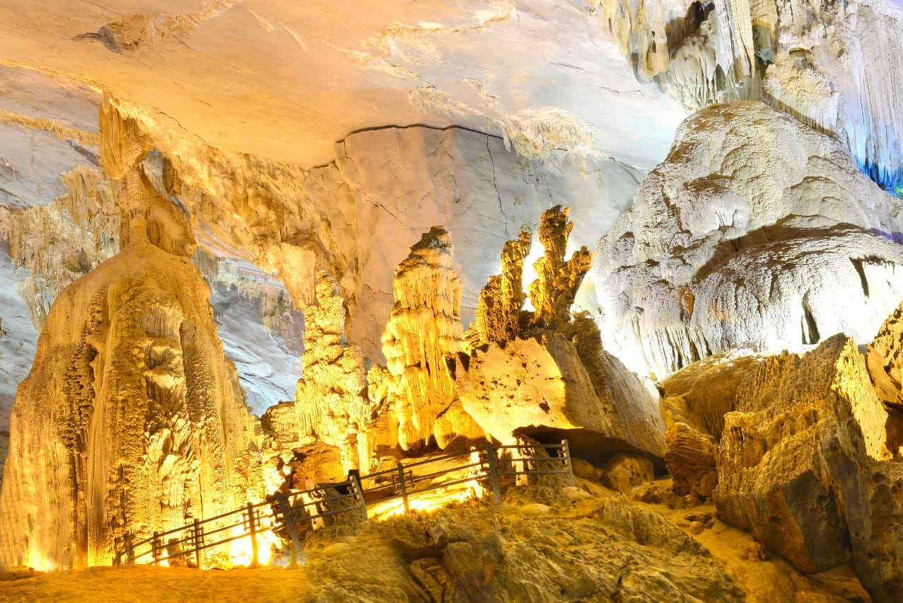 PHONG NHA CAVE EXPERIENCE FROM HUE