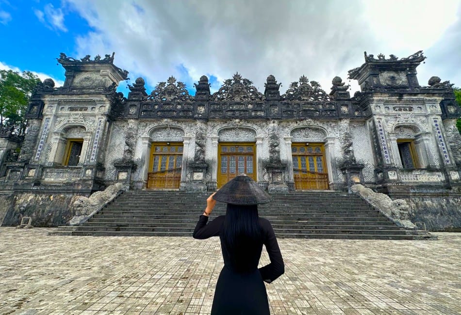 21-Day Vietnam Discovery: From Mountains to Bay, Caves, Ancient Capitals & Island Paradise